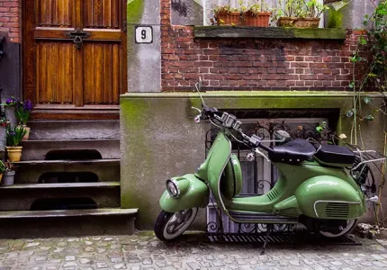 Scooter : définition et histoire de la Vespa